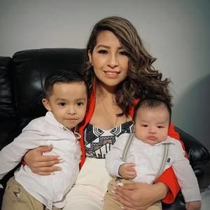 Meet your Posher, Nely